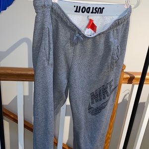 Nike Grey Sweatpants Size Medium